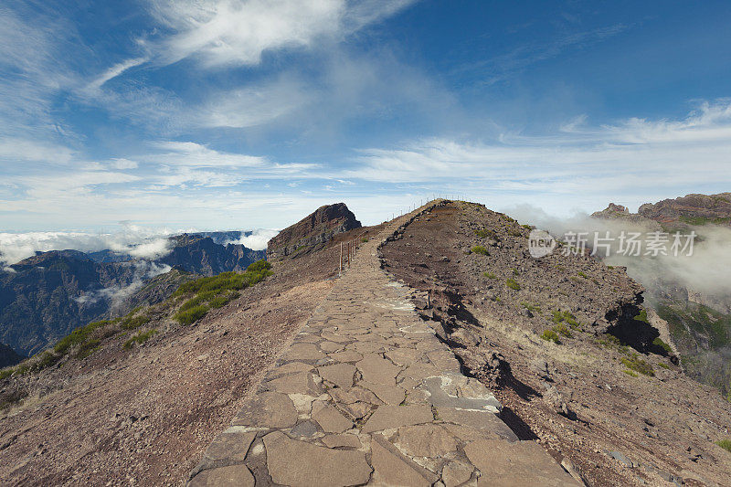 Pico do Areeiro徒步小径，马德拉岛